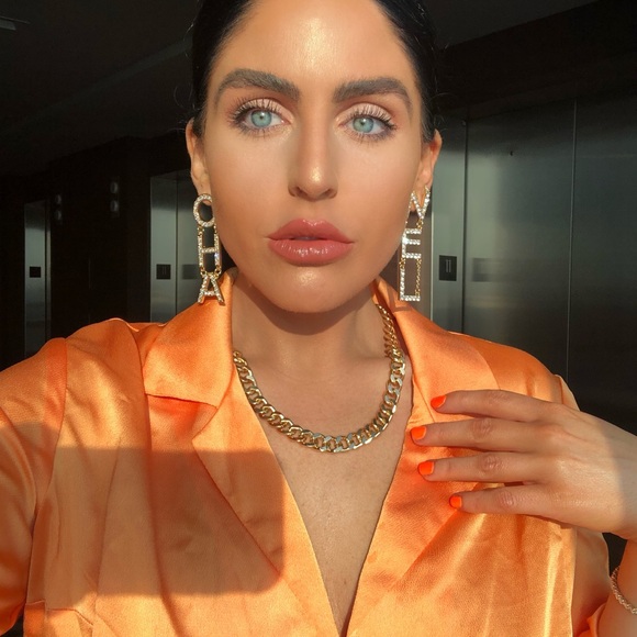 Meet your Posher, Samantha - Picture 2 of 8